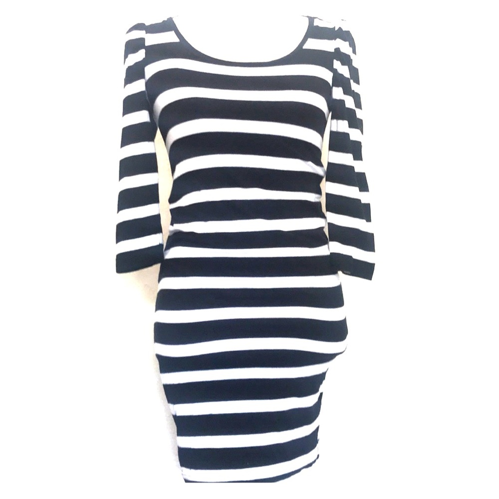 Beautiful simple mini dress. 2️⃣0️⃣➖